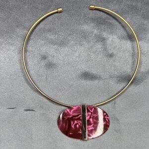 Silhouette Gold Necklace with Pink Pendant